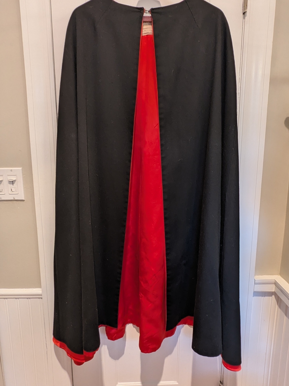 Vintage Adult Magician's/Vampire Black and Red Cape Jacket